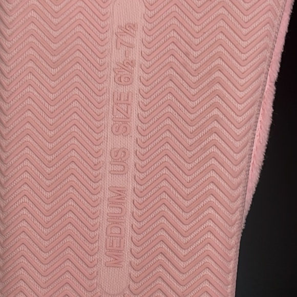 Luna Mellow Memory Foam Slipers 🌙 size M 6.5-7.5, NWT - Picture 5 of 5